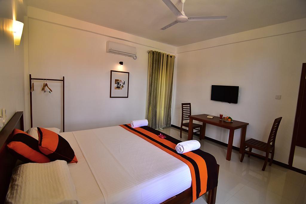 Park Lane 88 Apartments Negombo Dış mekan fotoğraf